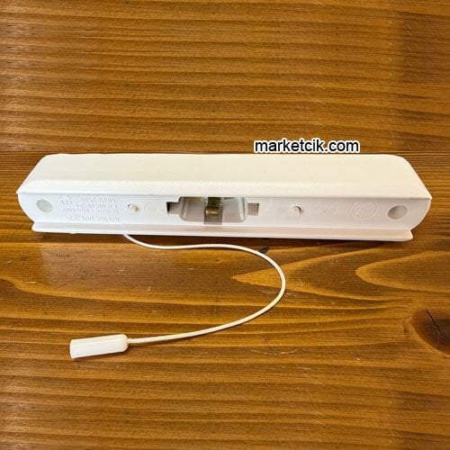 Marketcik Bakalit İpli Anahtarlı Ralina Ampul Duy